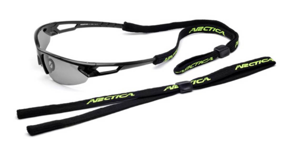 Podesiva elastična traka za nošenje naočara oko vrata sa Arctica natpisom.